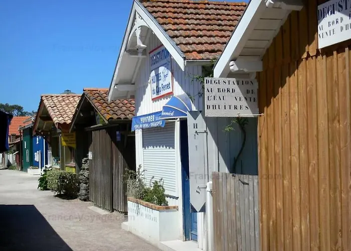 Le P'tit Bassin A Ares, Sur Le Bassin D'arcachon Cote Cap-ferret